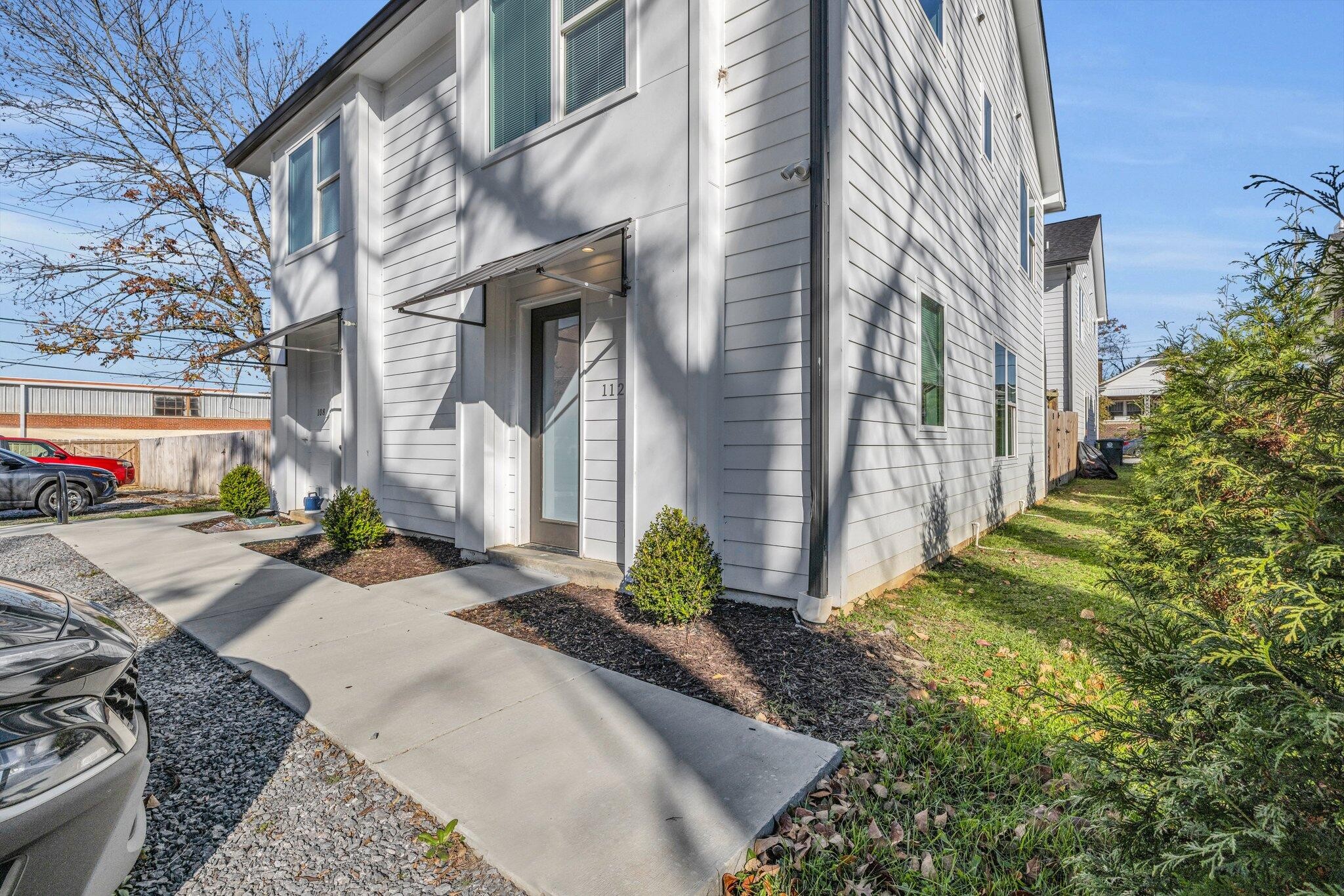 15001502 E 13th Street