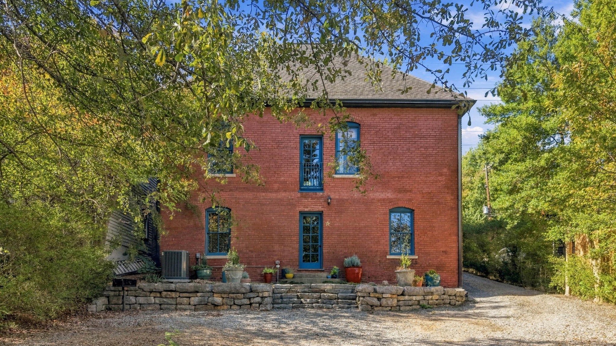 534 Central Avenue