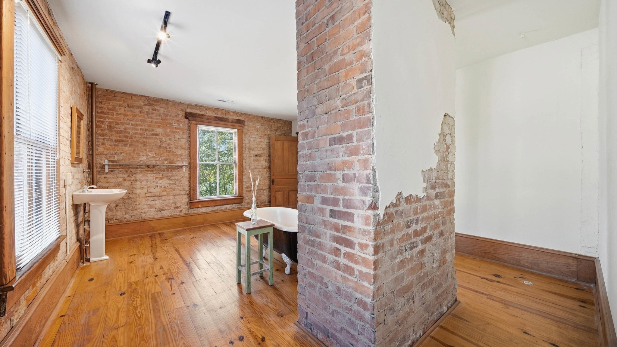 534 Central Avenue