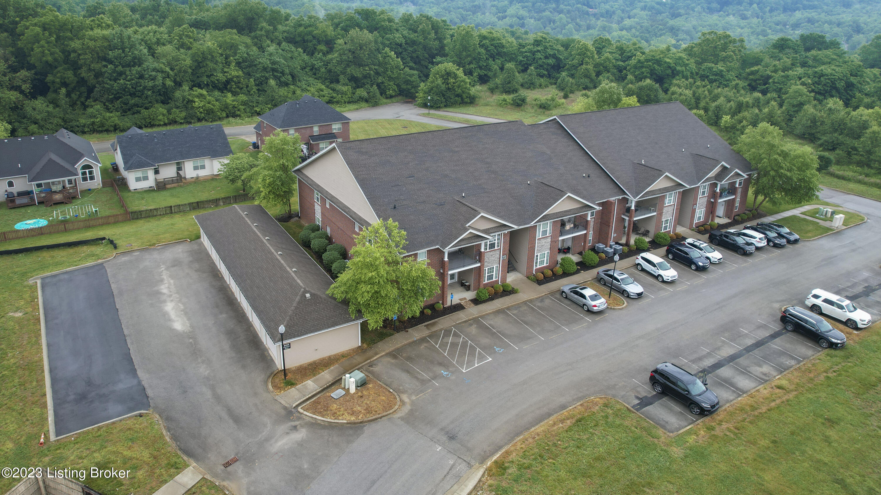 9402 Clubview Dr, 101