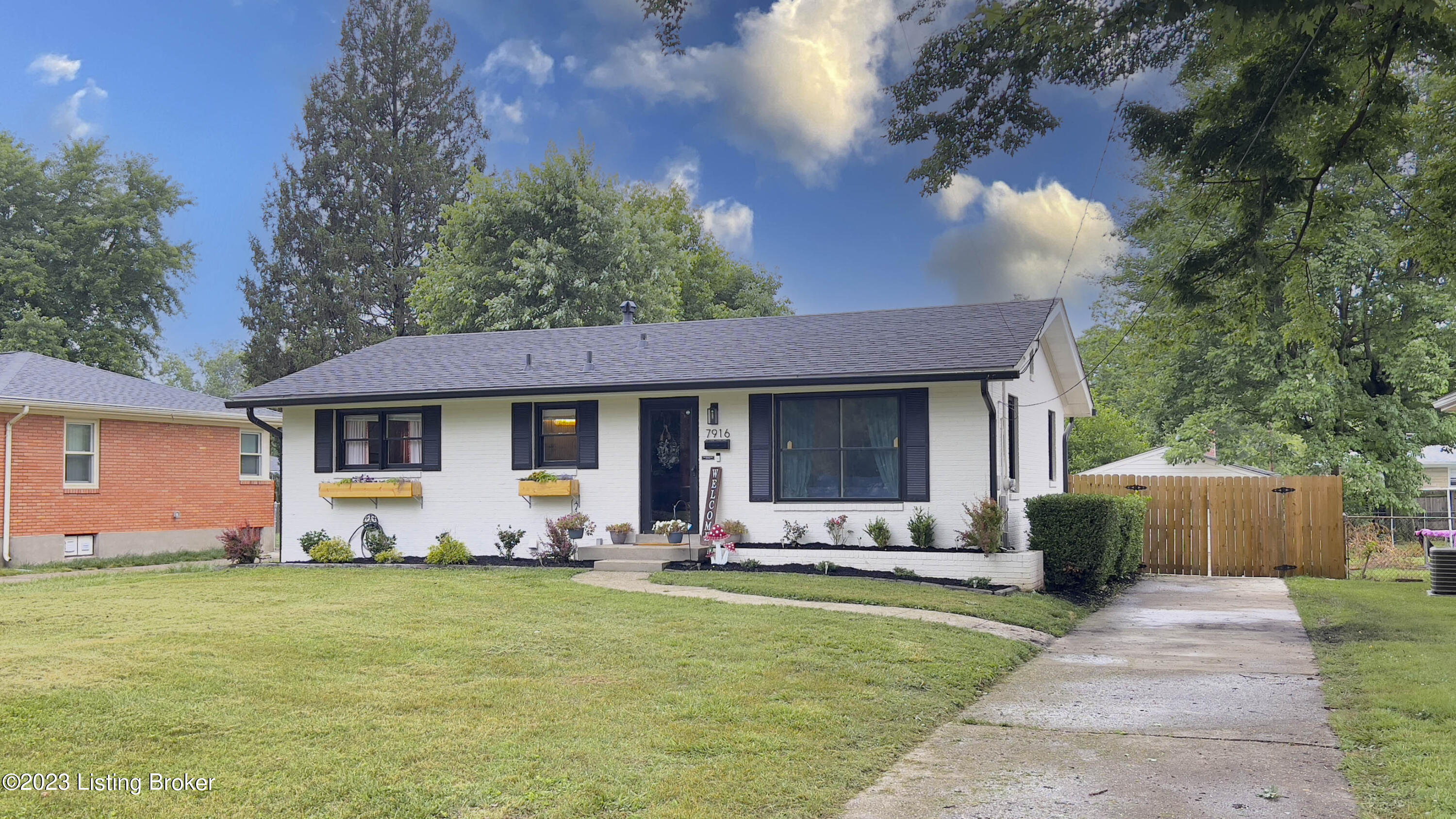 7916 Carnation Dr