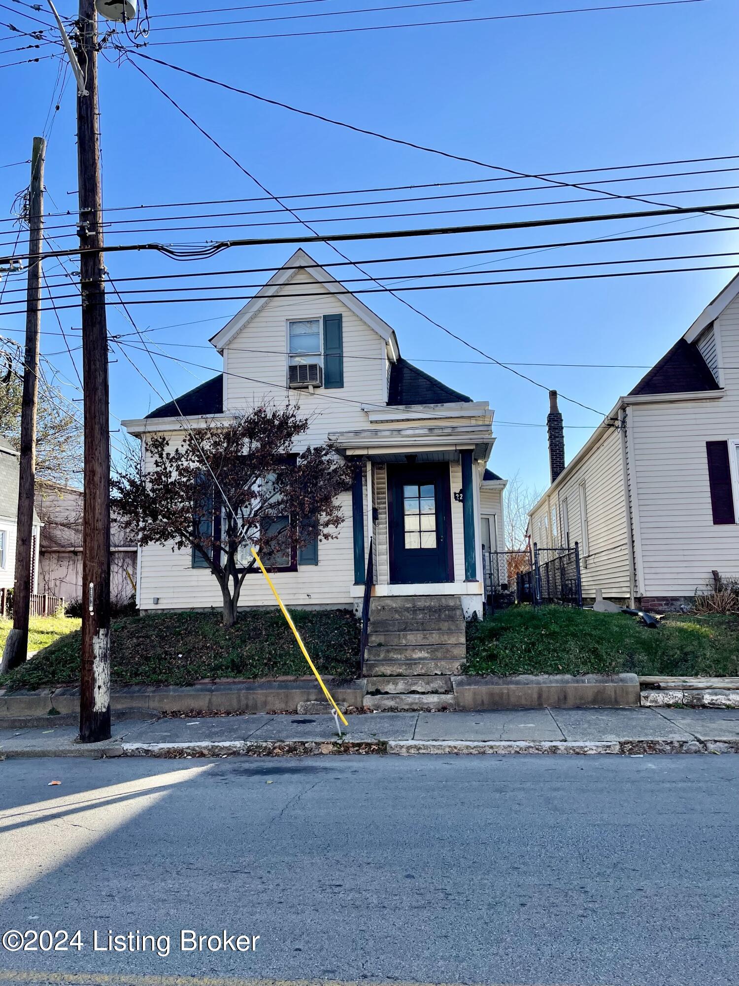 220 E Burnett Ave
