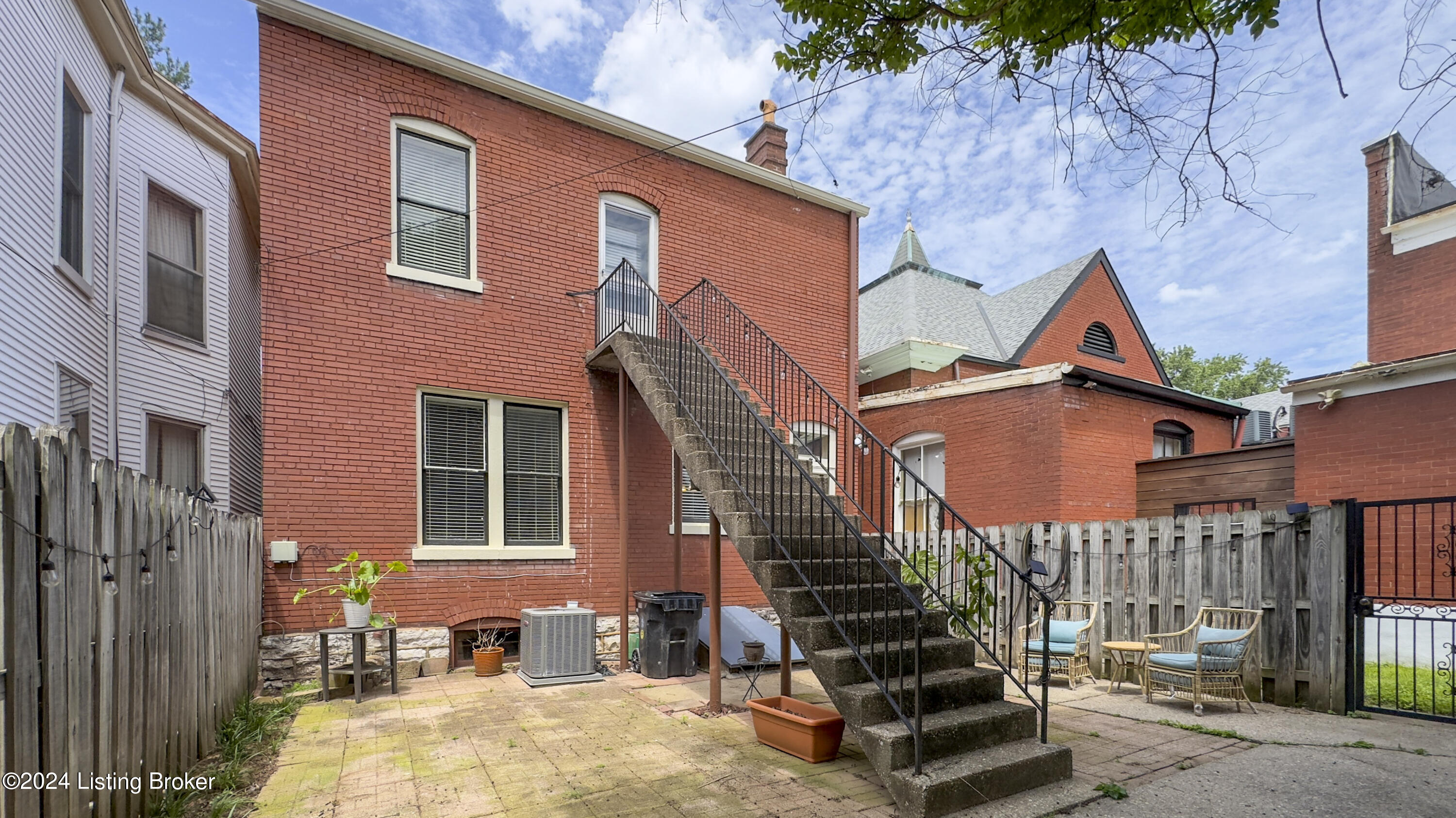 1430 Highland Ave