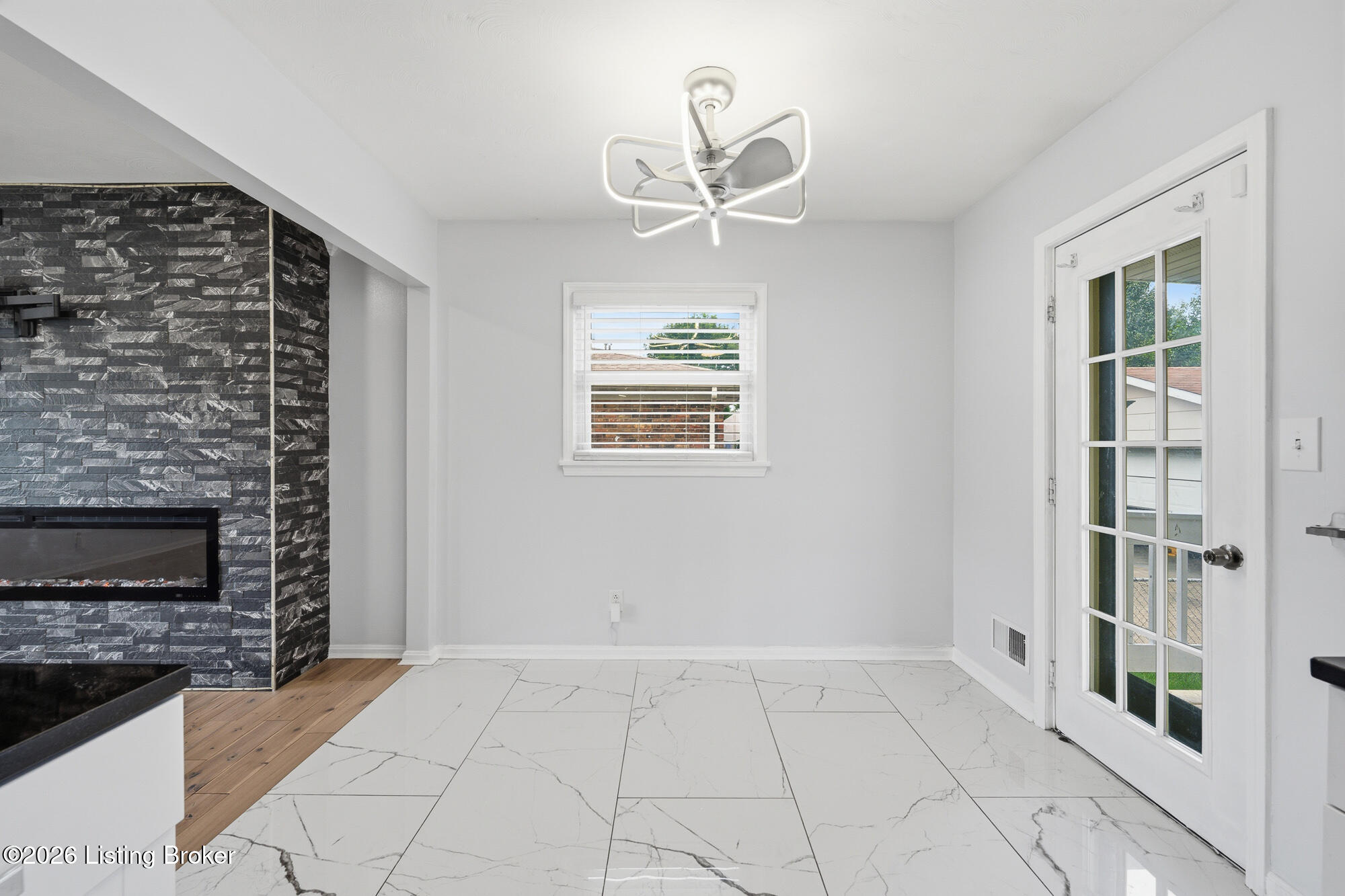 3511 Pineland Dr