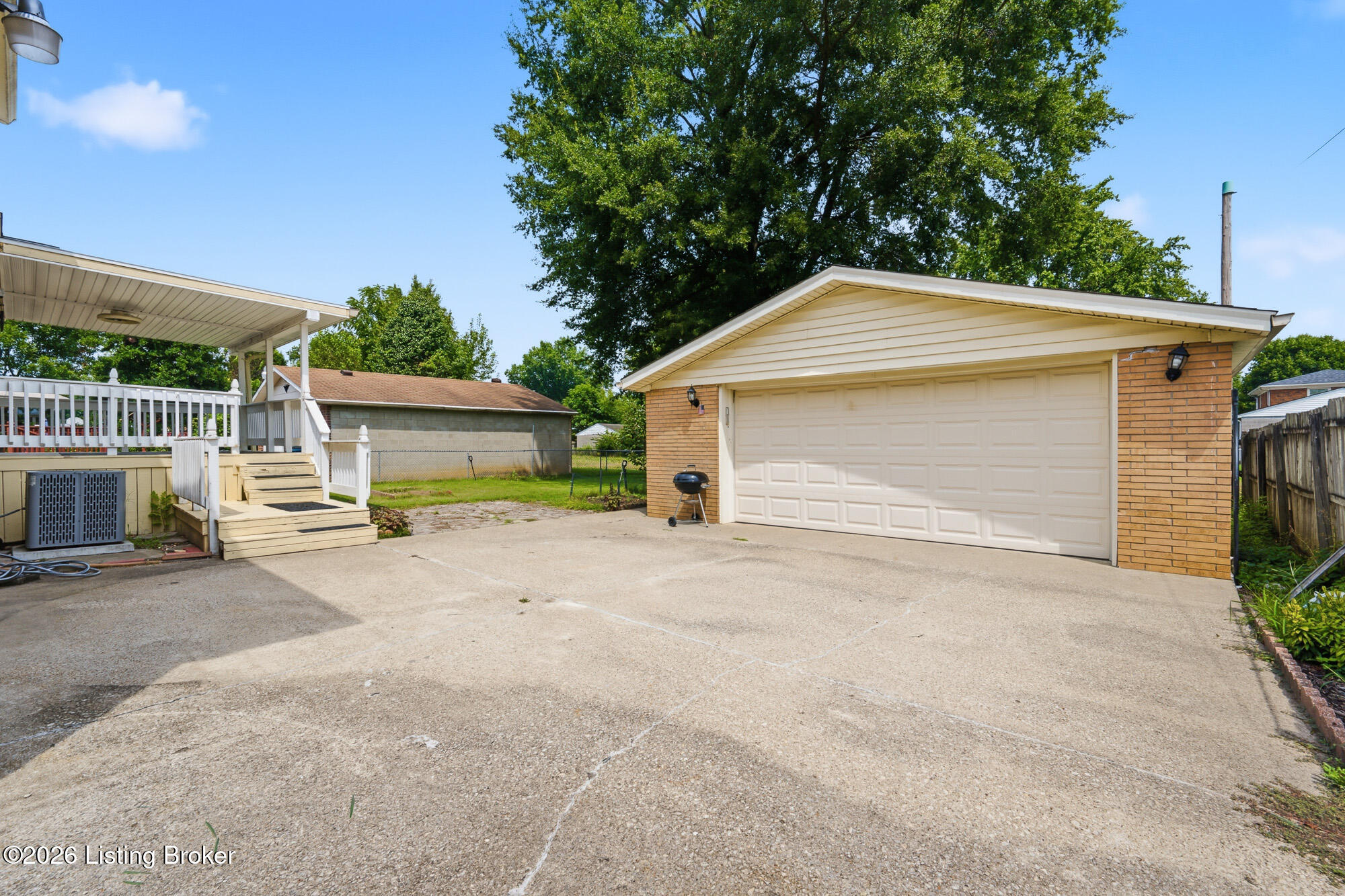 3511 Pineland Dr