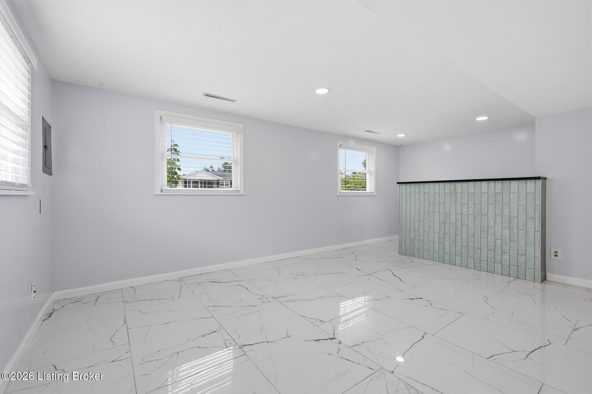3511 Pineland Dr