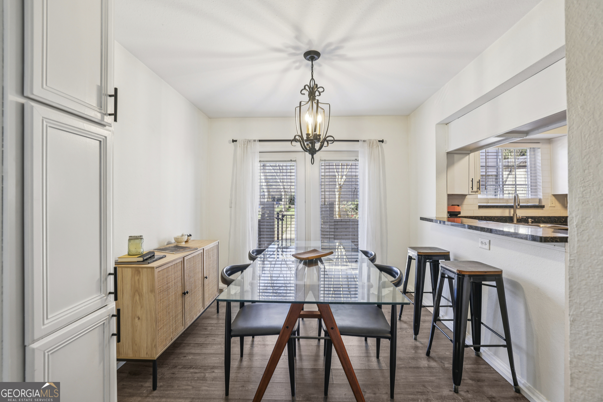 6940 Roswell Road # 21A