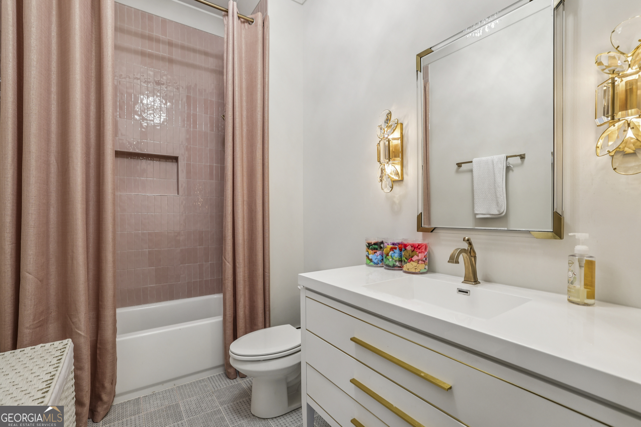 6055 Riverside Drive