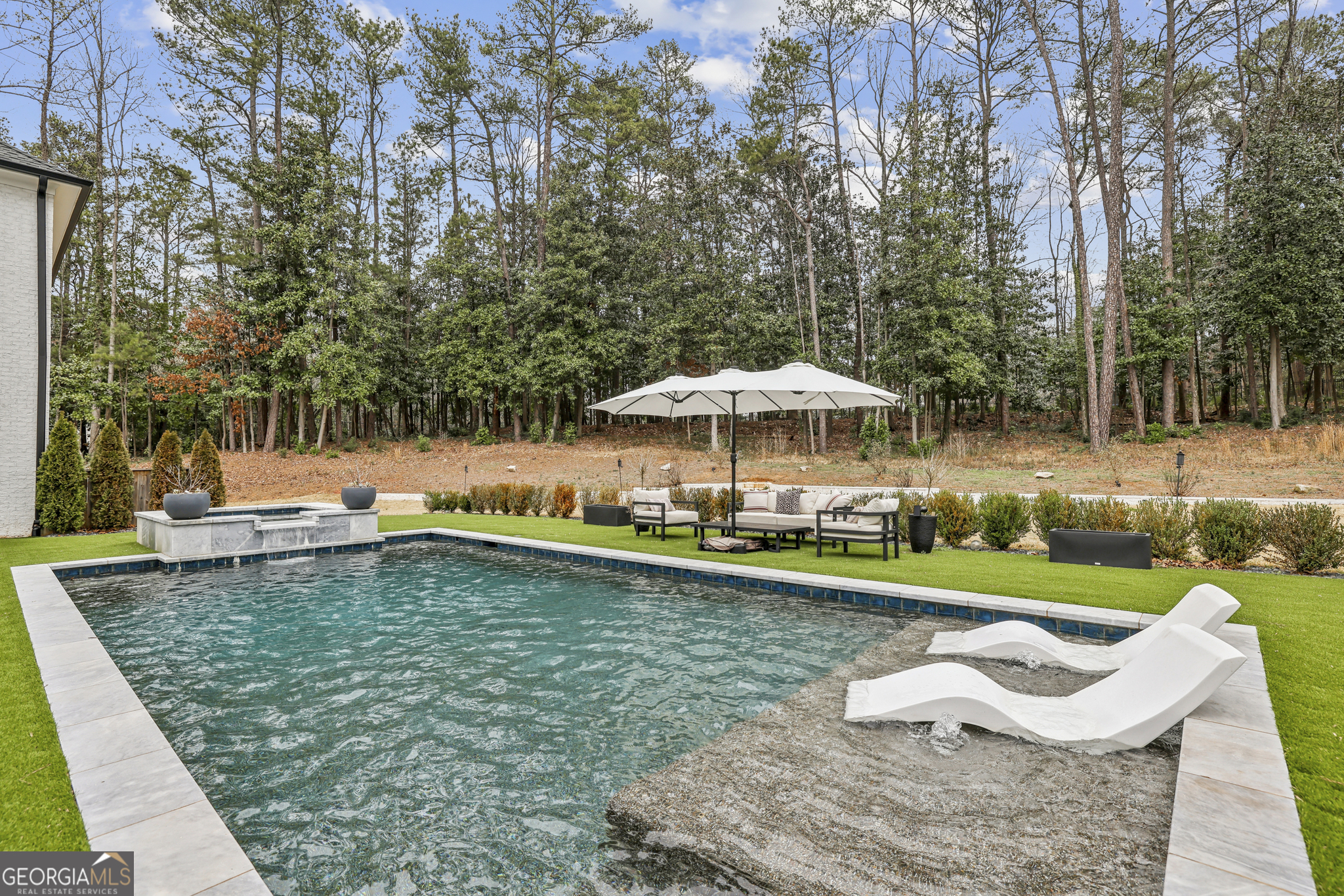 6055 Riverside Drive