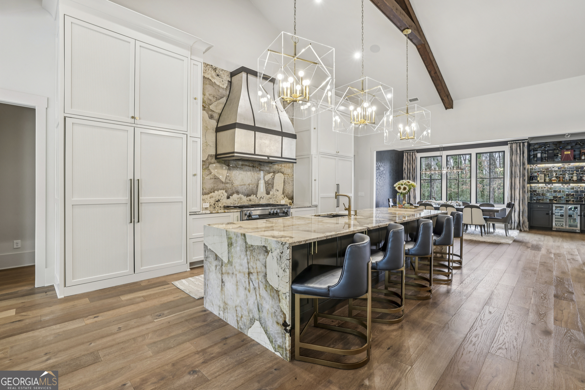 6055 Riverside Drive