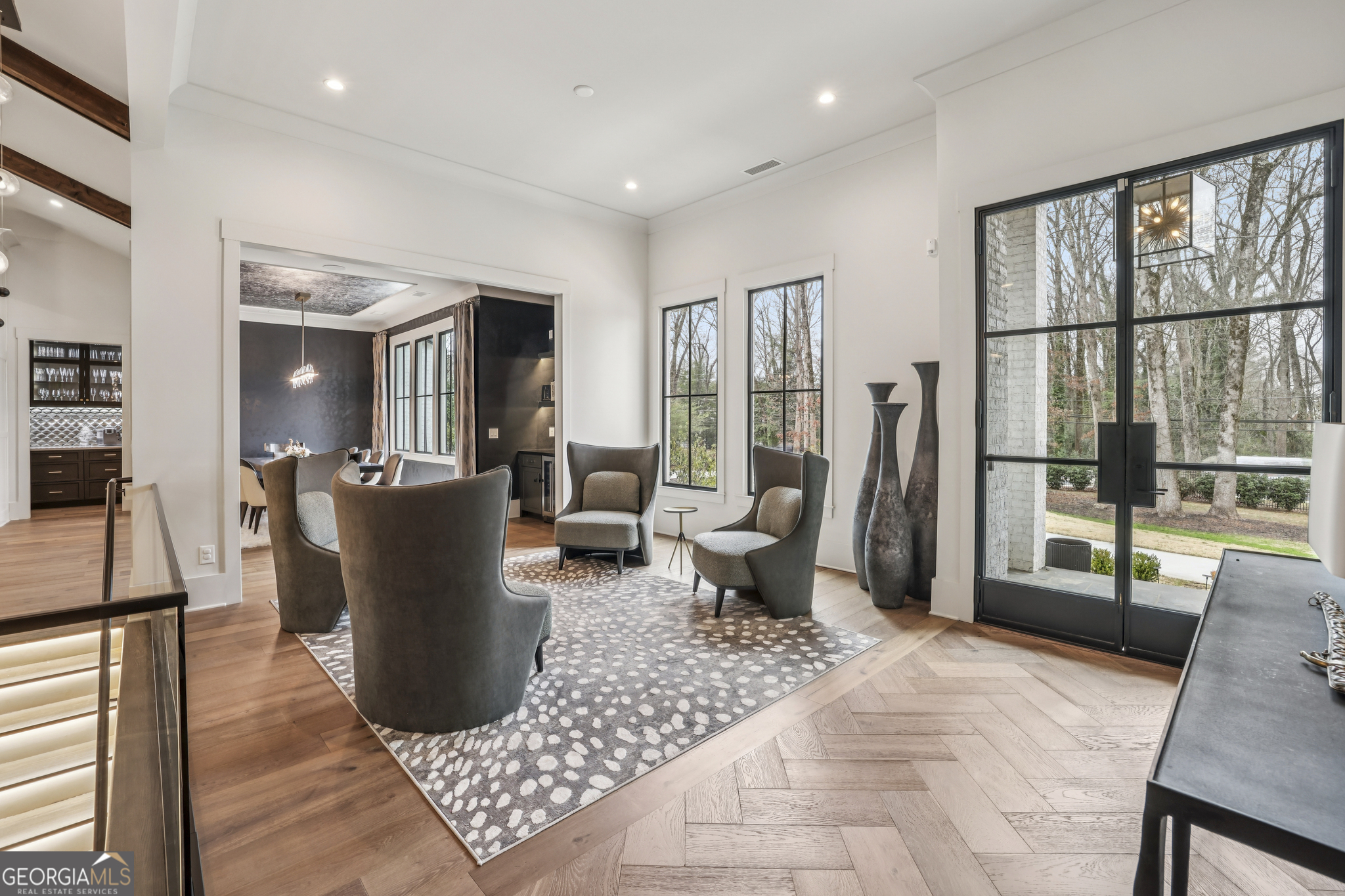 6055 Riverside Drive