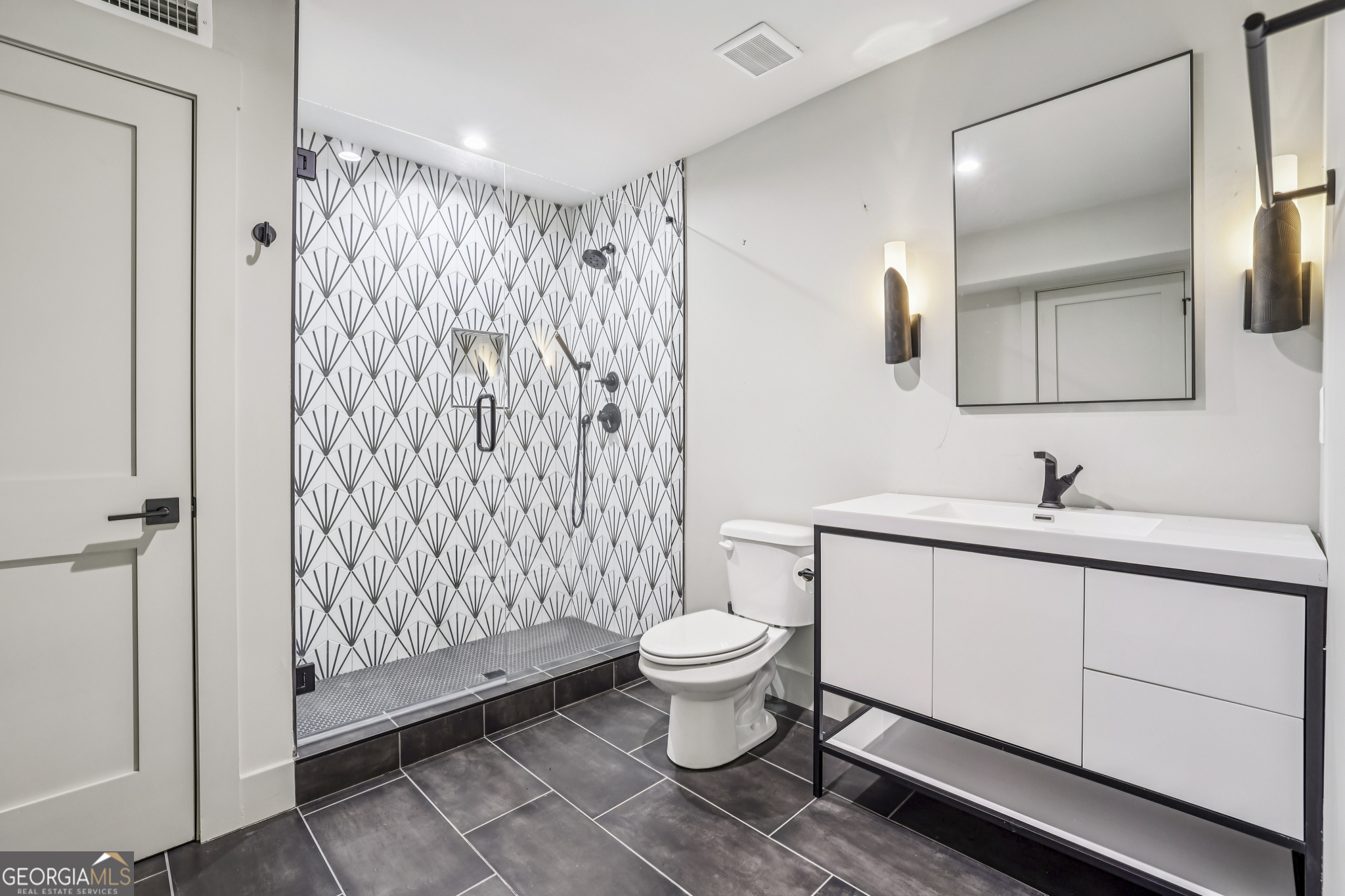 6055 Riverside Drive