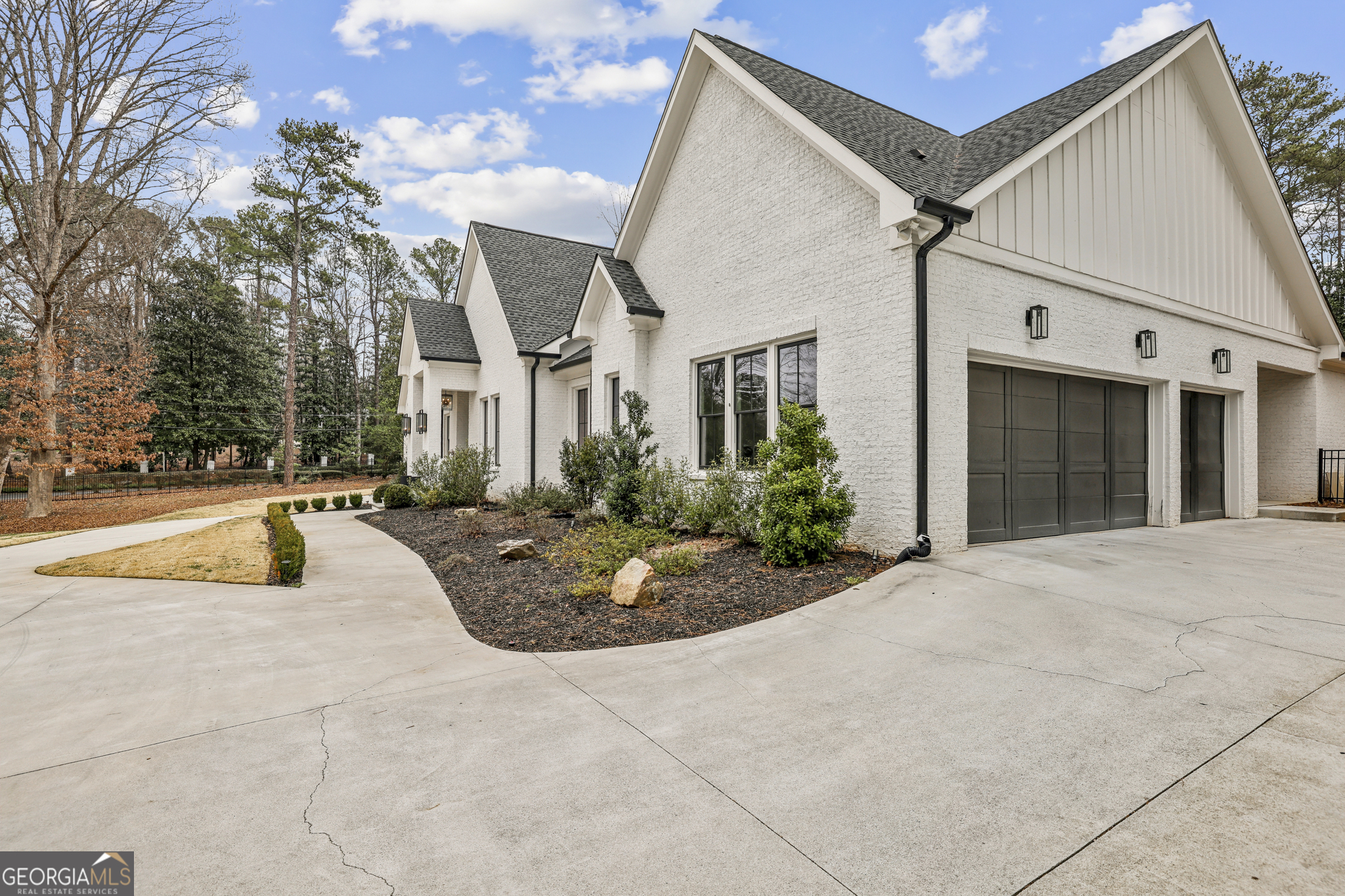 6055 Riverside Drive