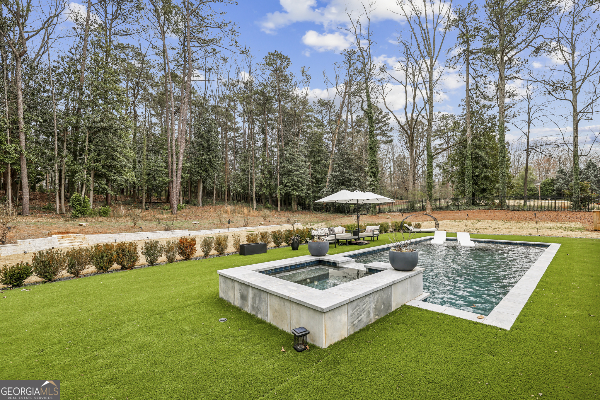 6055 Riverside Drive