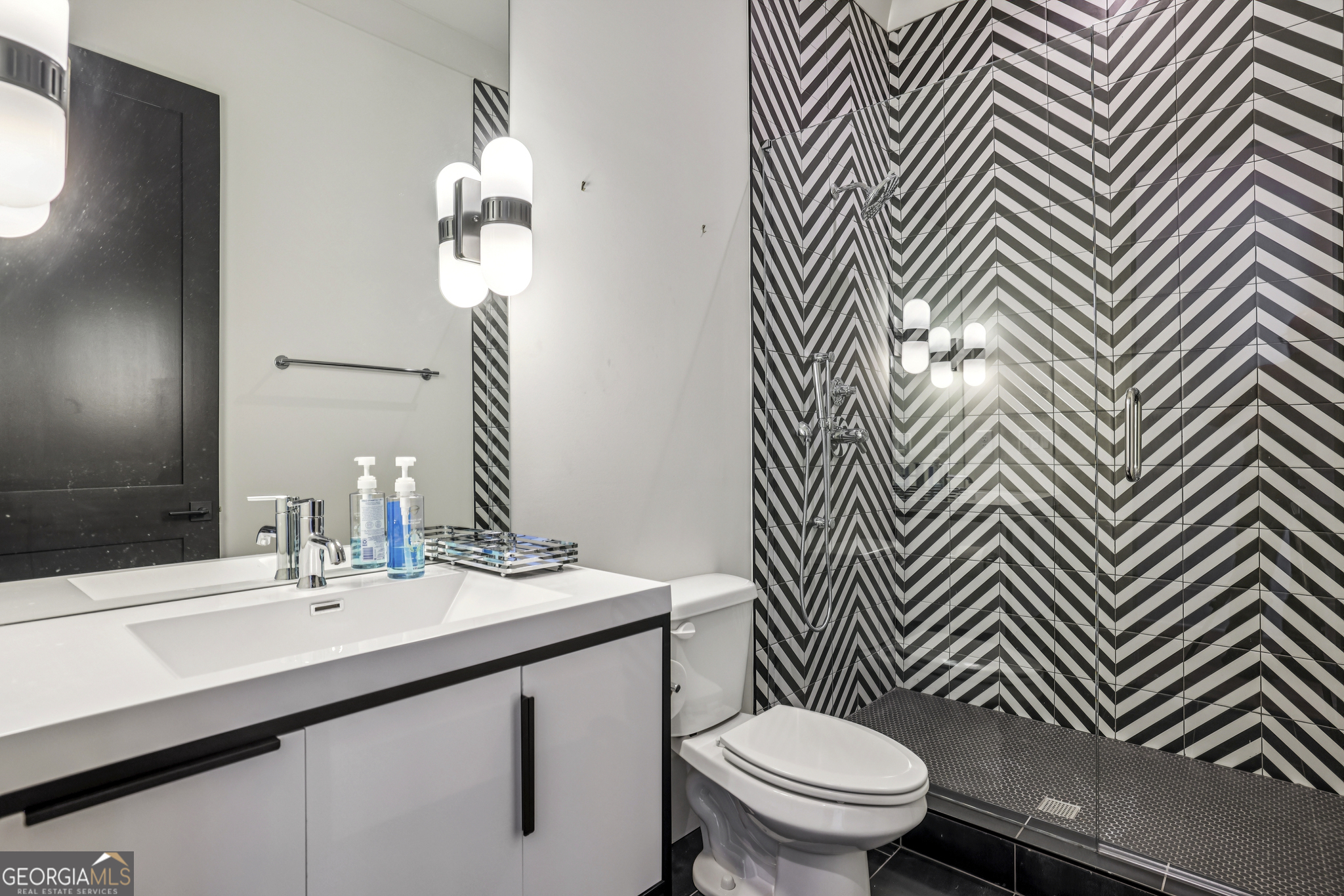 6055 Riverside Drive