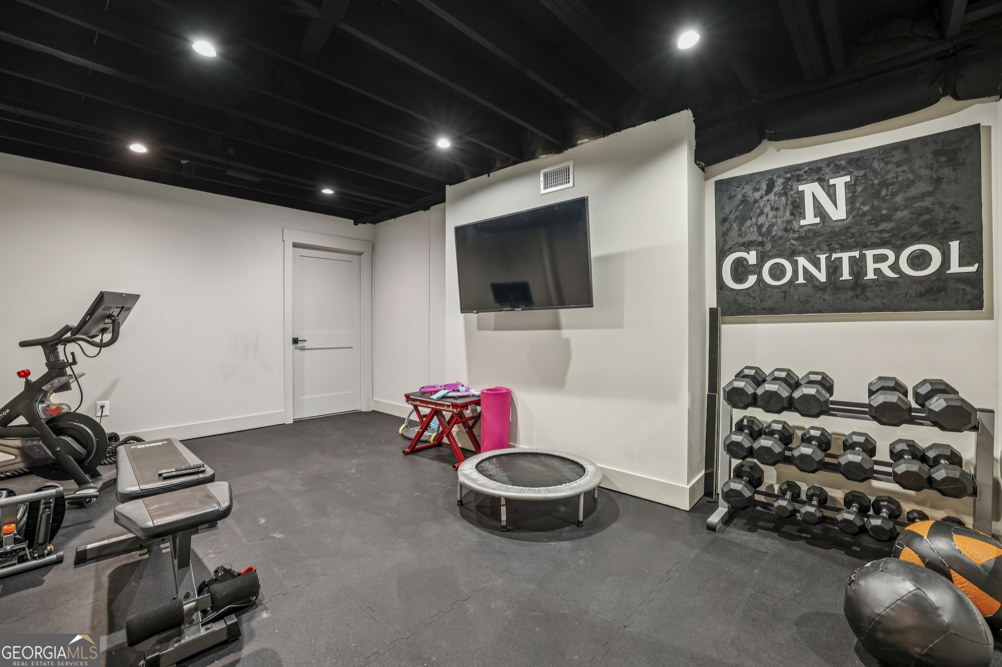 6055 Riverside Drive