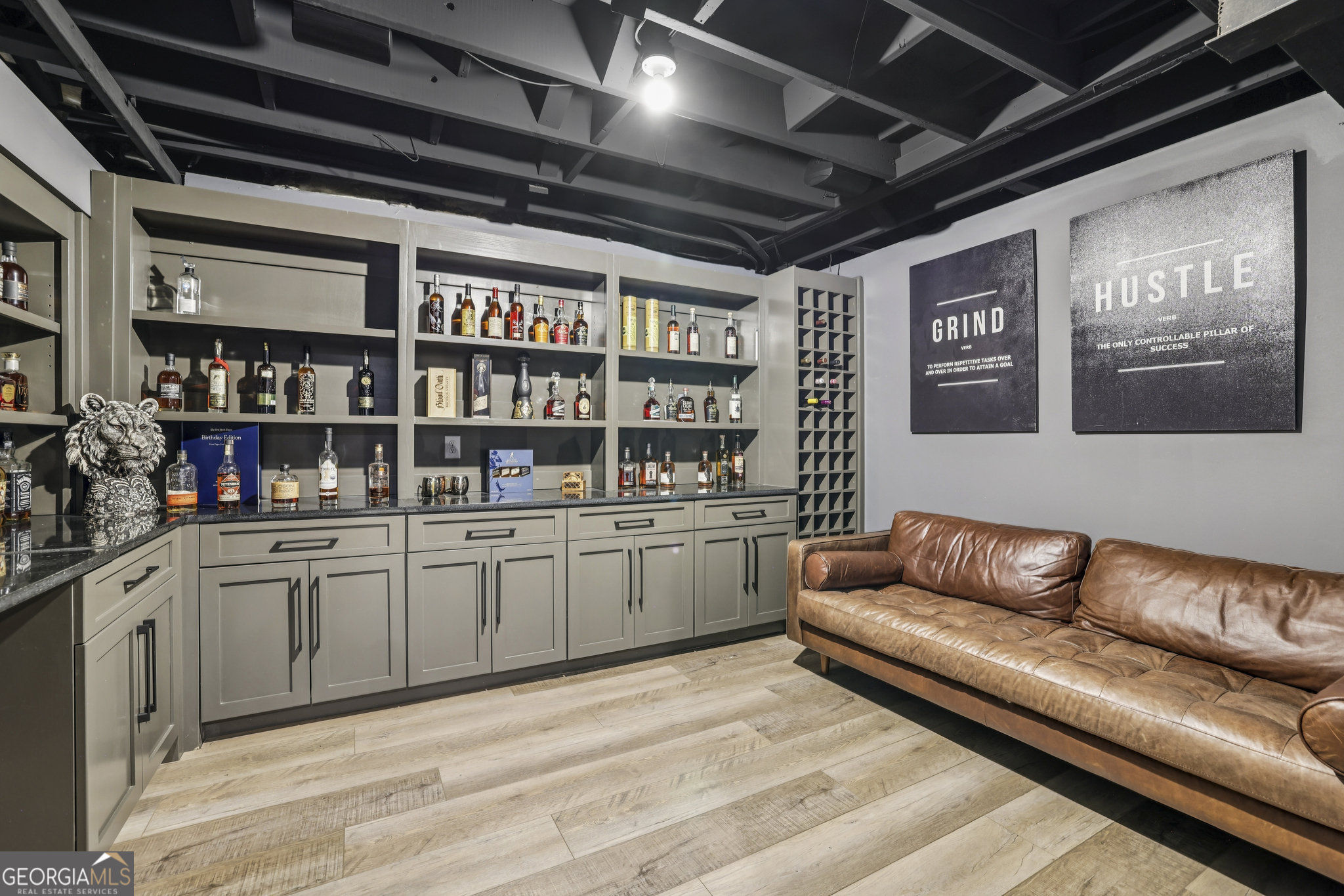 6055 Riverside Drive