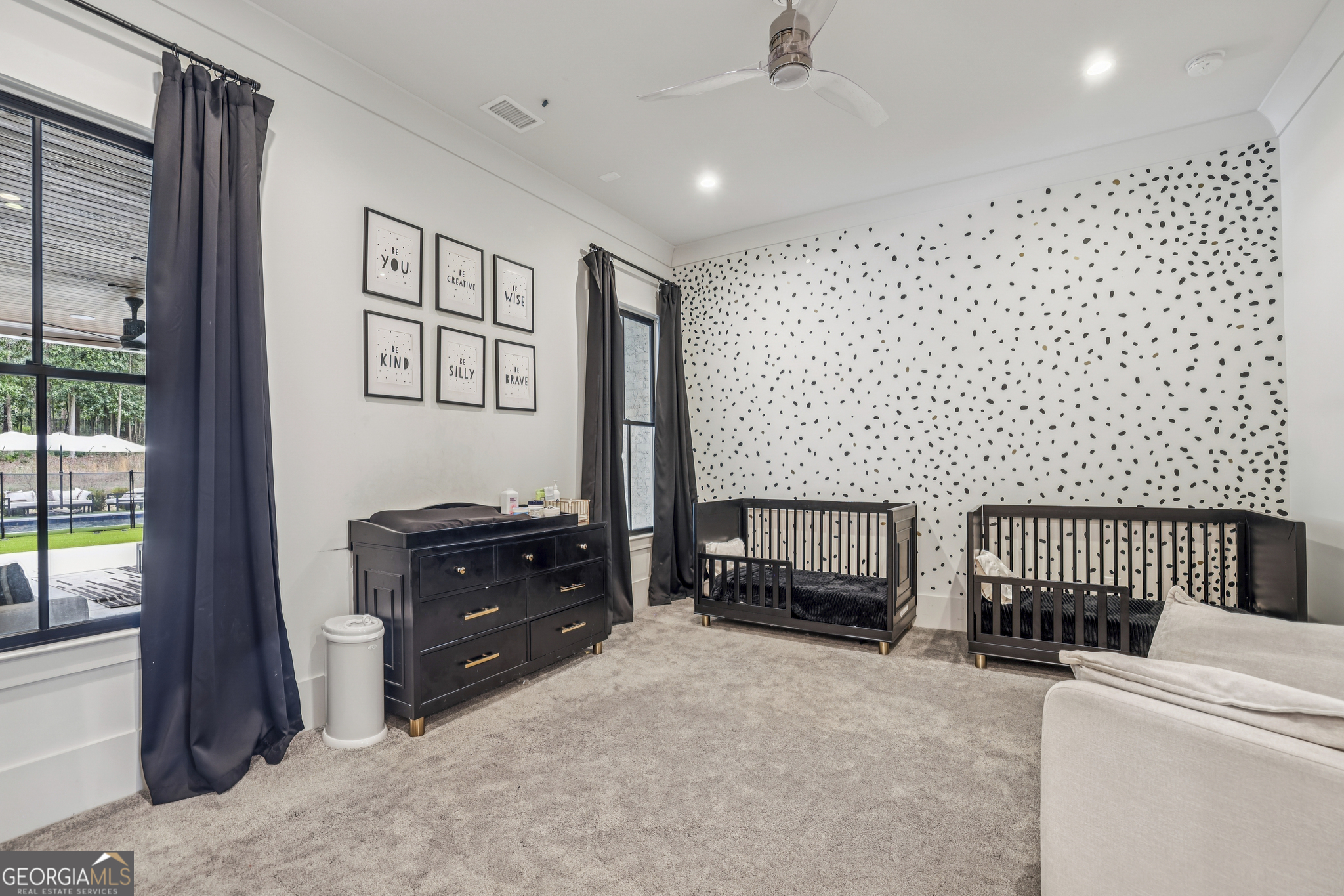 6055 Riverside Drive