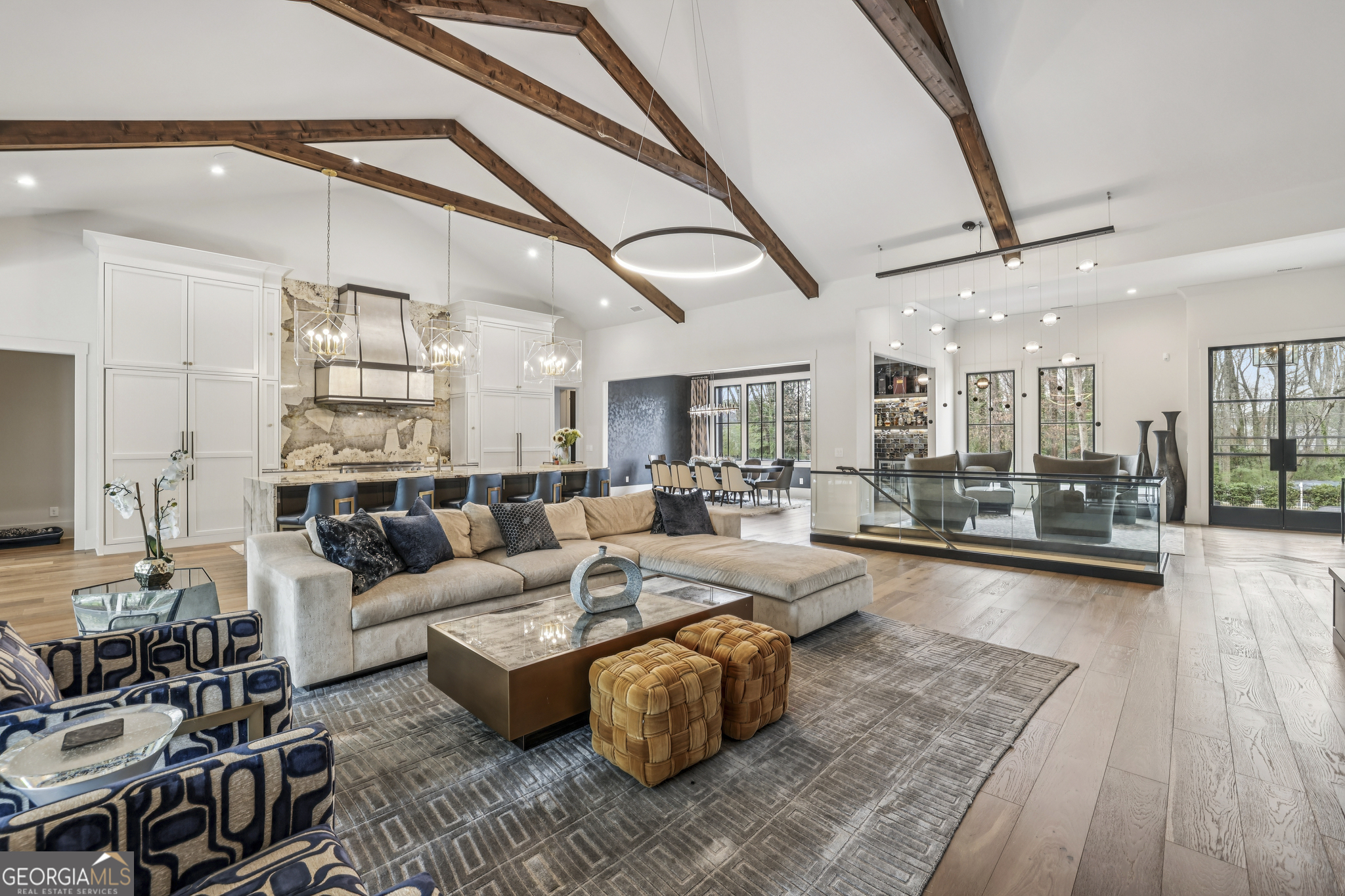 6055 Riverside Drive