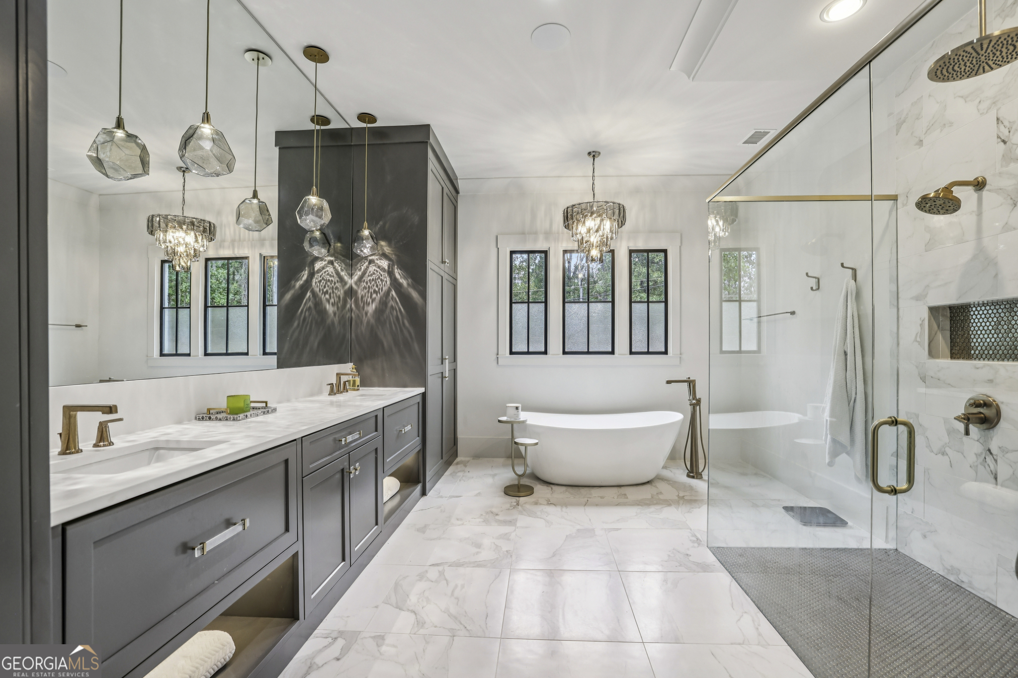 6055 Riverside Drive