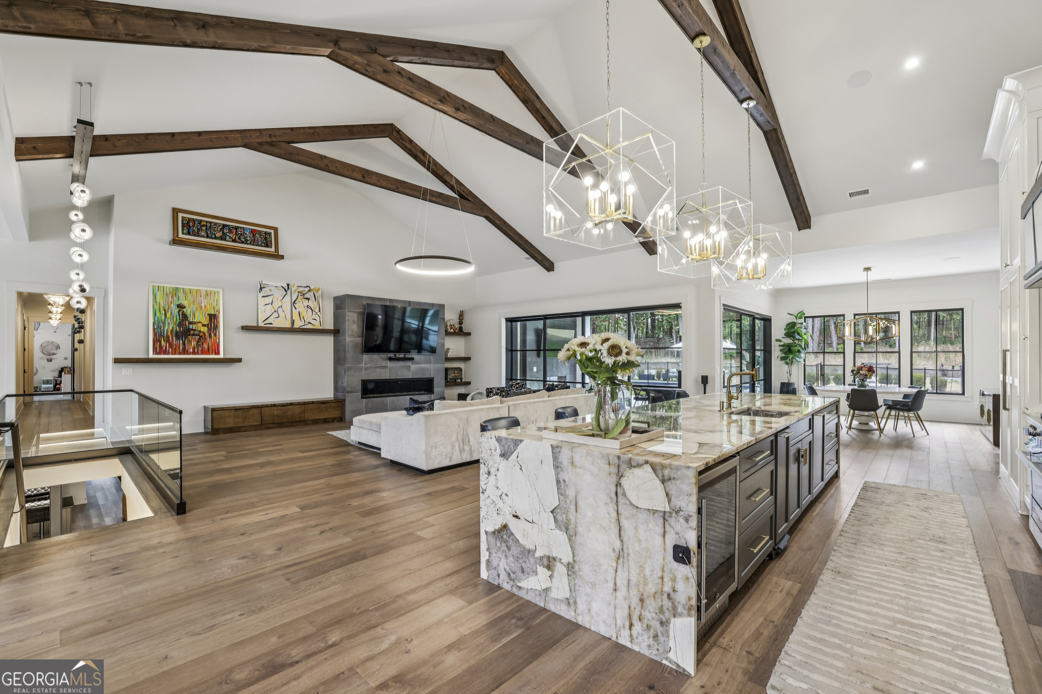 6055 Riverside Drive