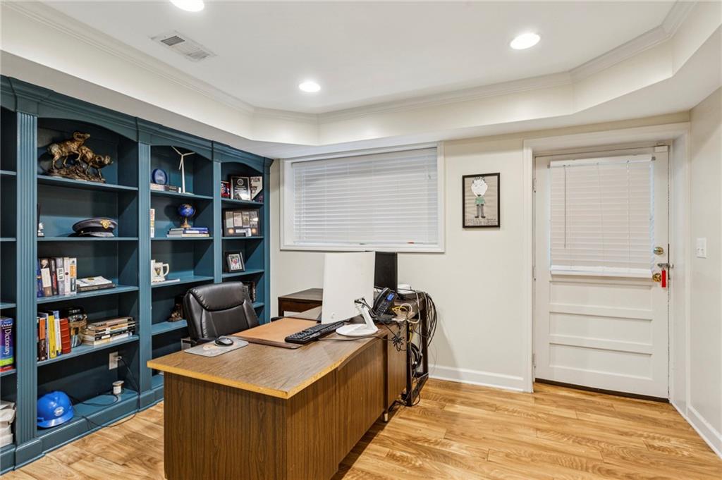 4056 Mcclatchey Circle NE