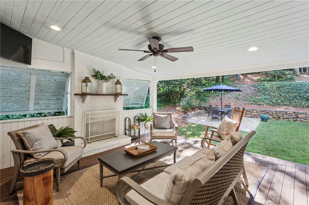 4056 Mcclatchey Circle NE