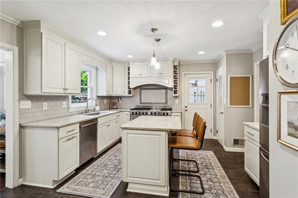 4056 Mcclatchey Circle NE