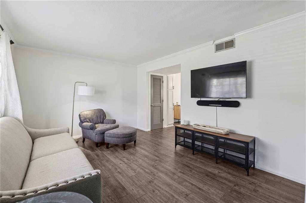 6940 Roswell Road Unit A21