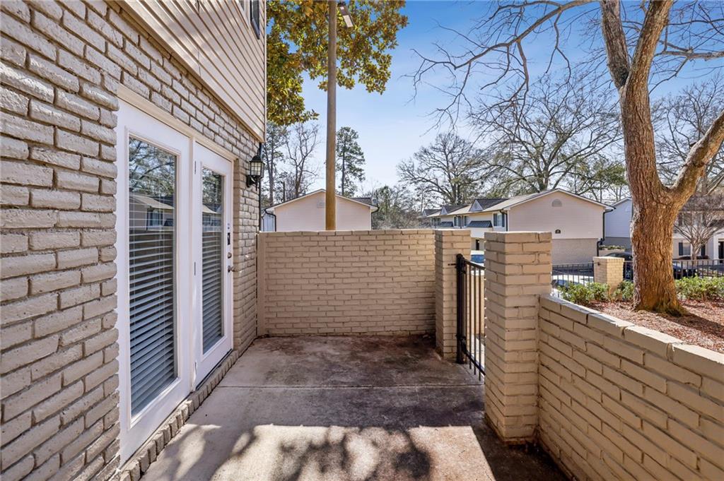 6940 Roswell Road Unit A21