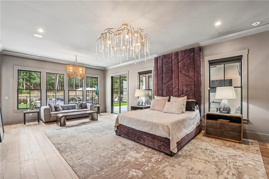 6055 Riverside Drive