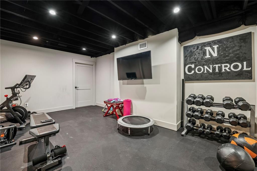 6055 Riverside Drive