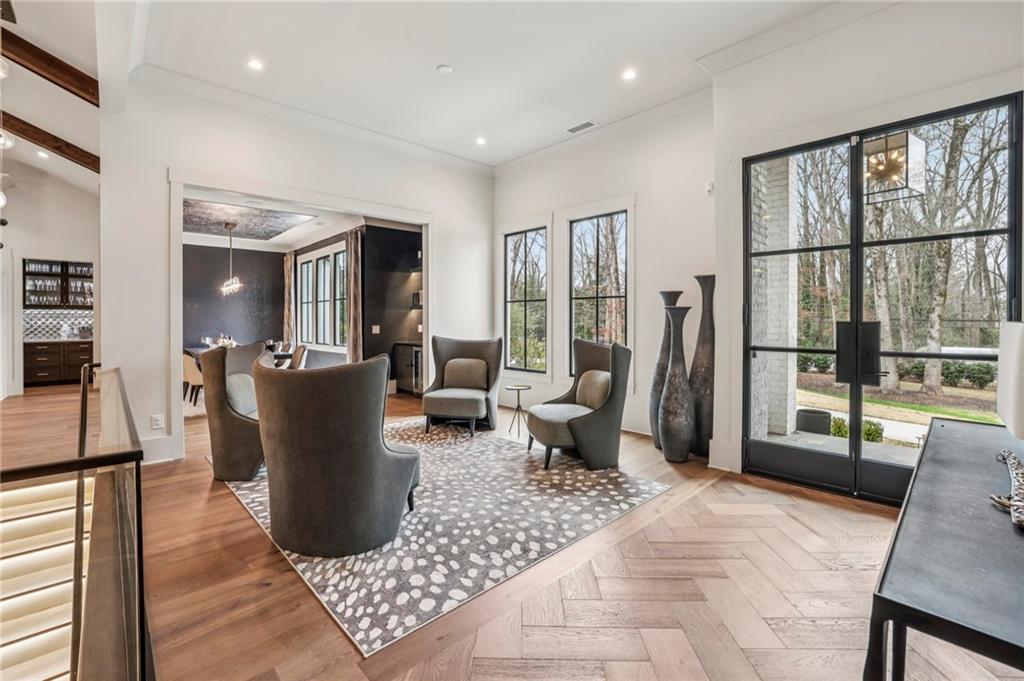 6055 Riverside Drive