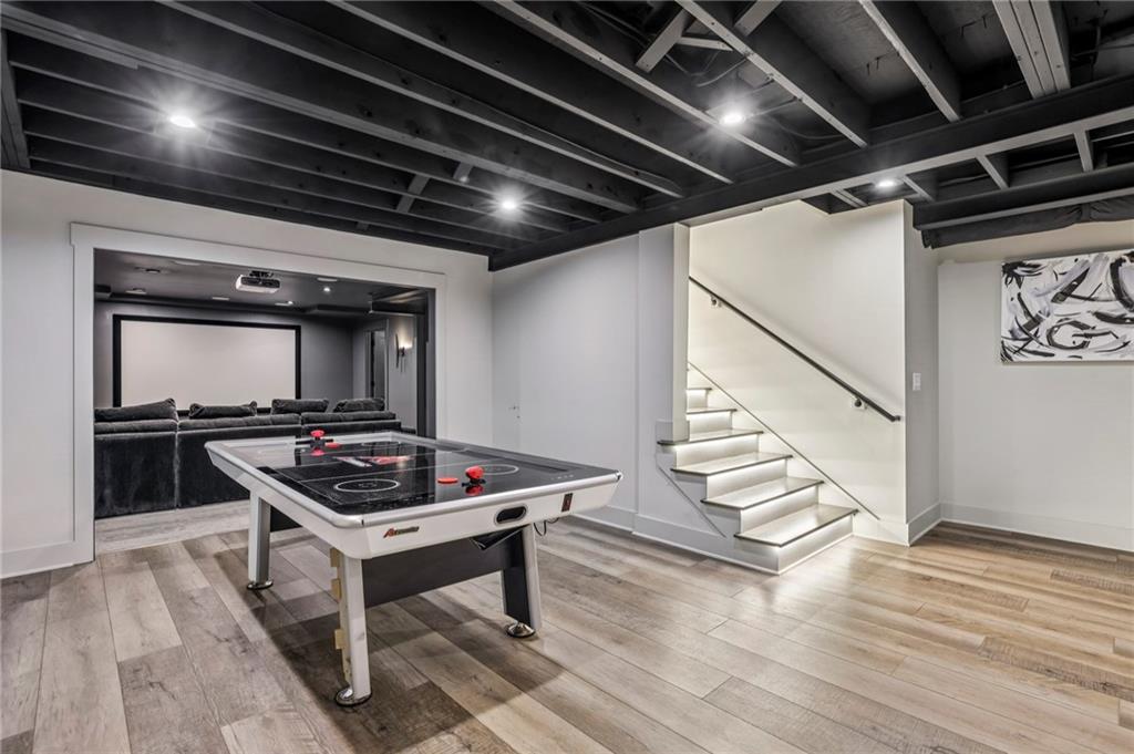 6055 Riverside Drive