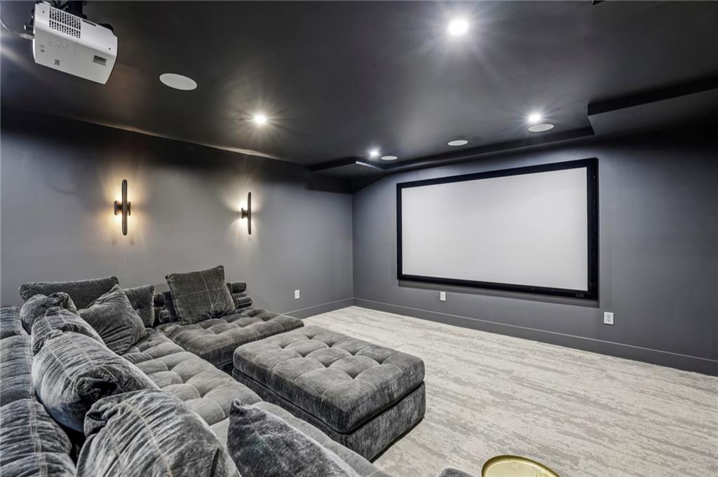 6055 Riverside Drive