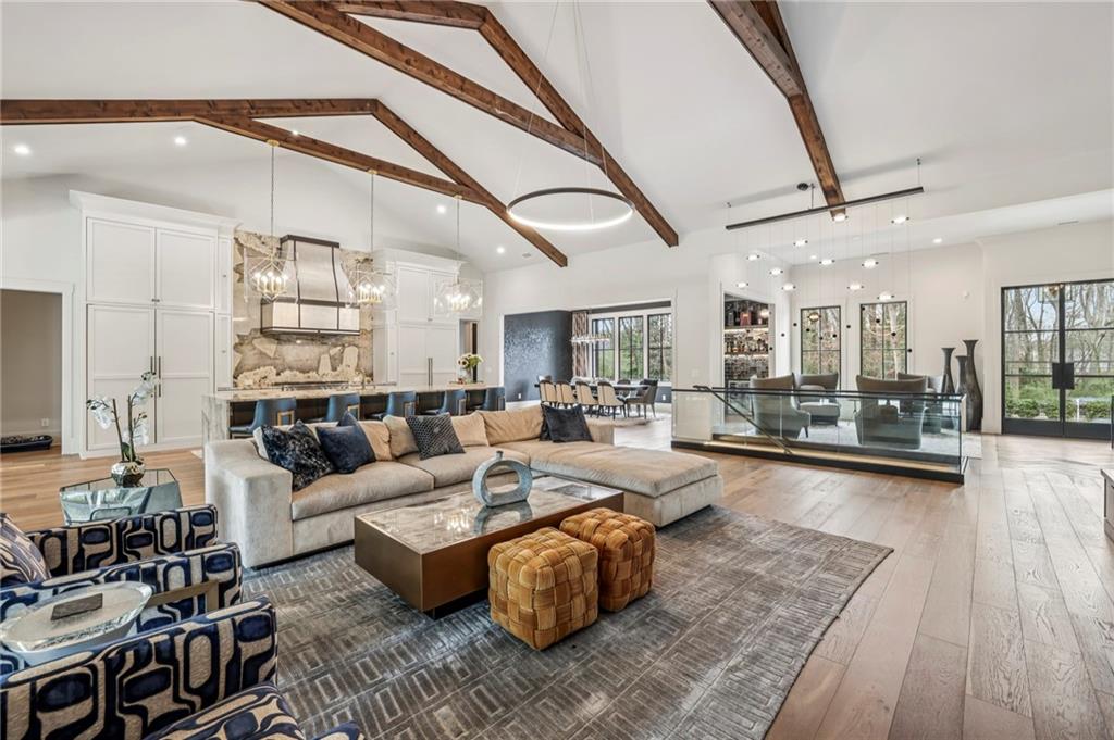 6055 Riverside Drive