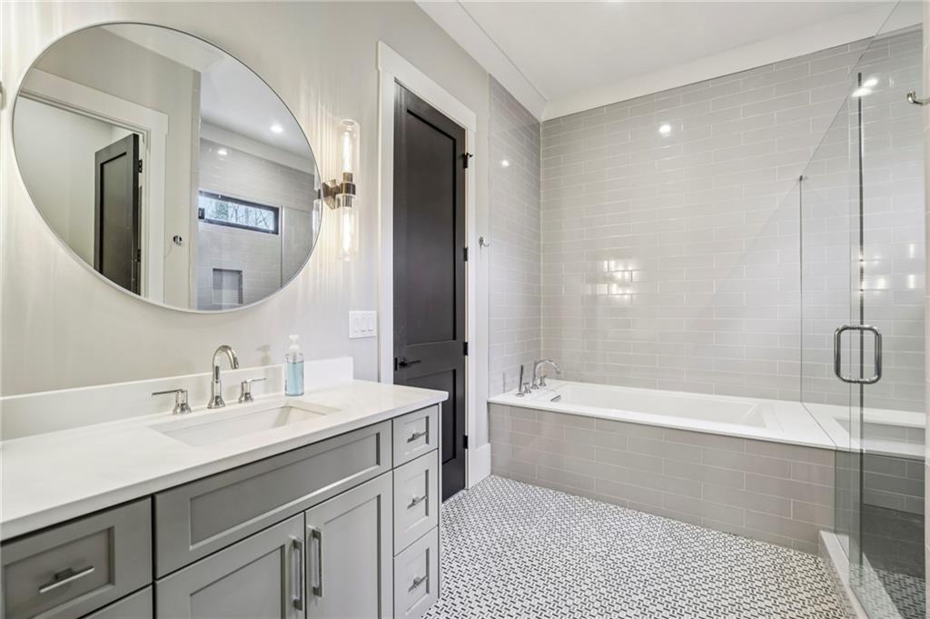 6055 Riverside Drive