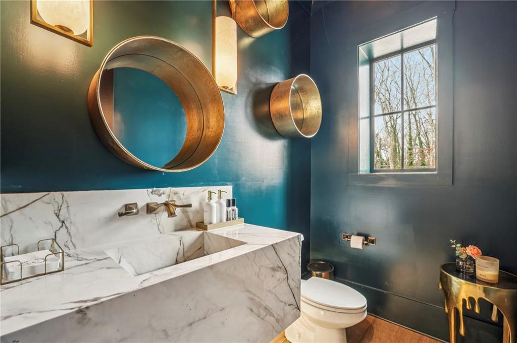 6055 Riverside Drive