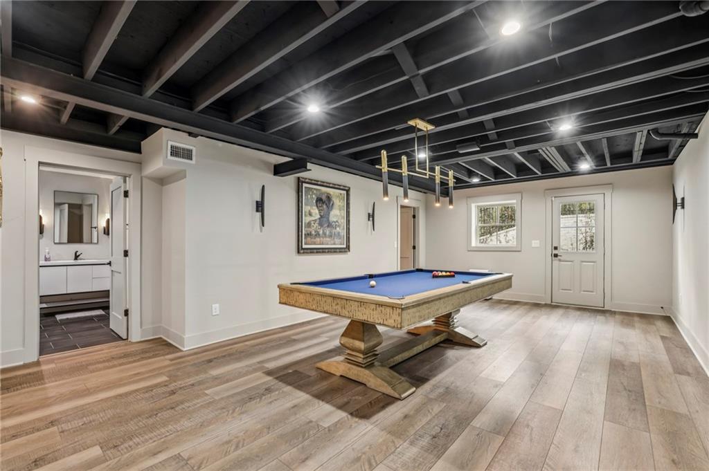 6055 Riverside Drive