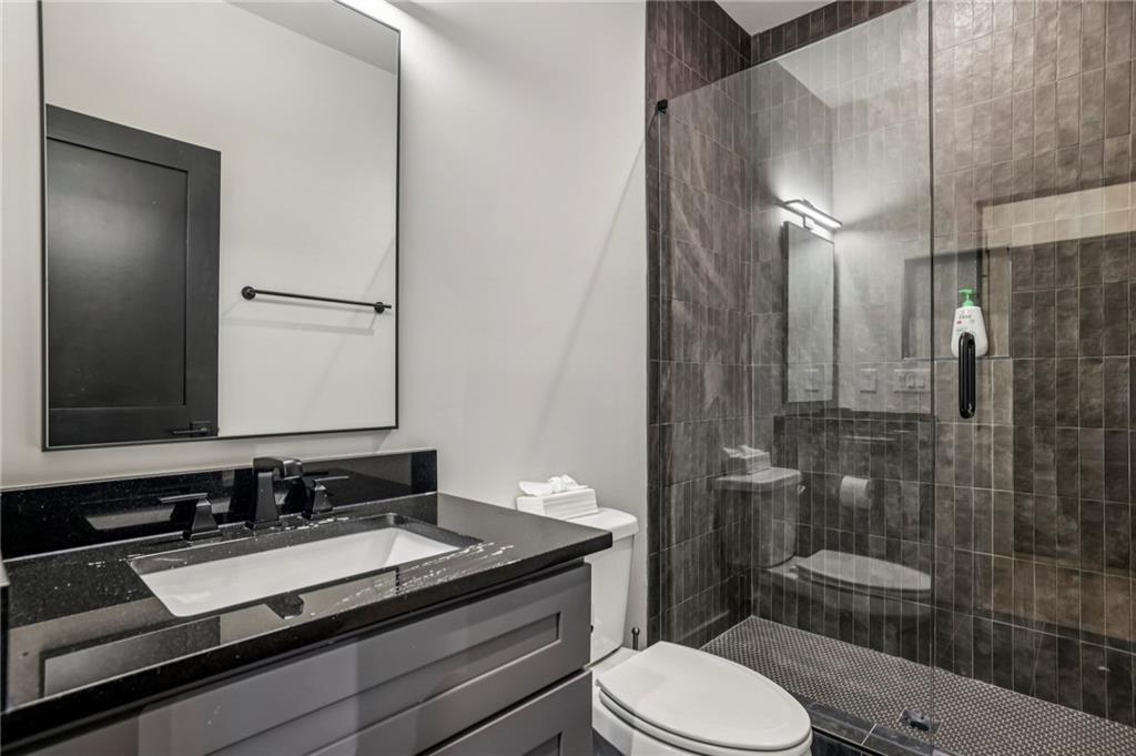 6055 Riverside Drive