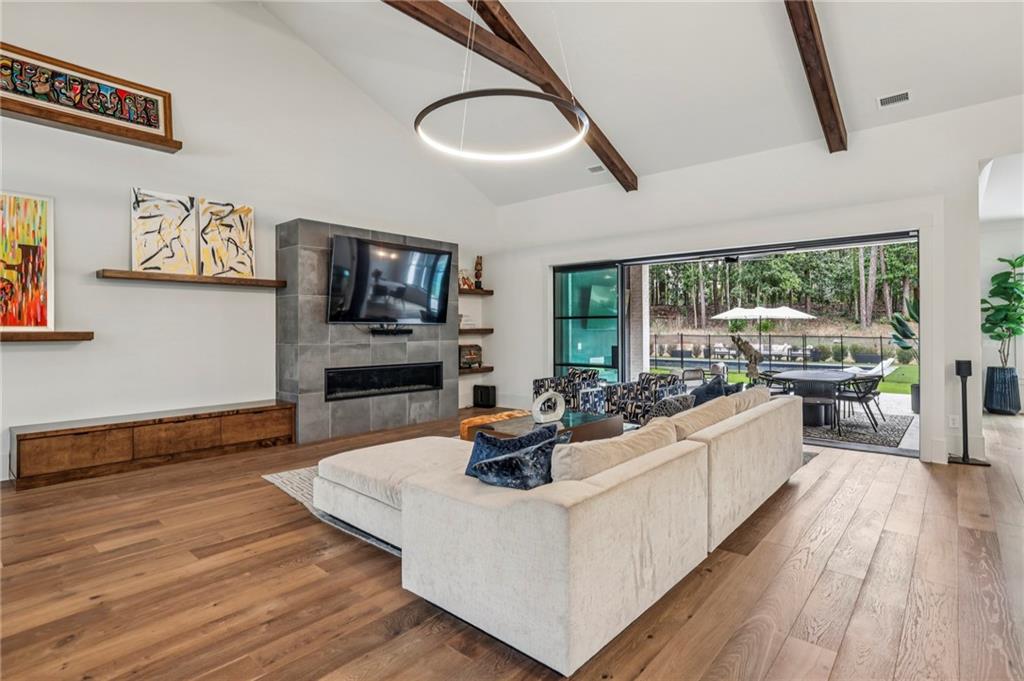 6055 Riverside Drive