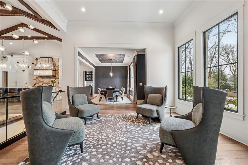 6055 Riverside Drive