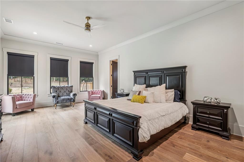 6055 Riverside Drive