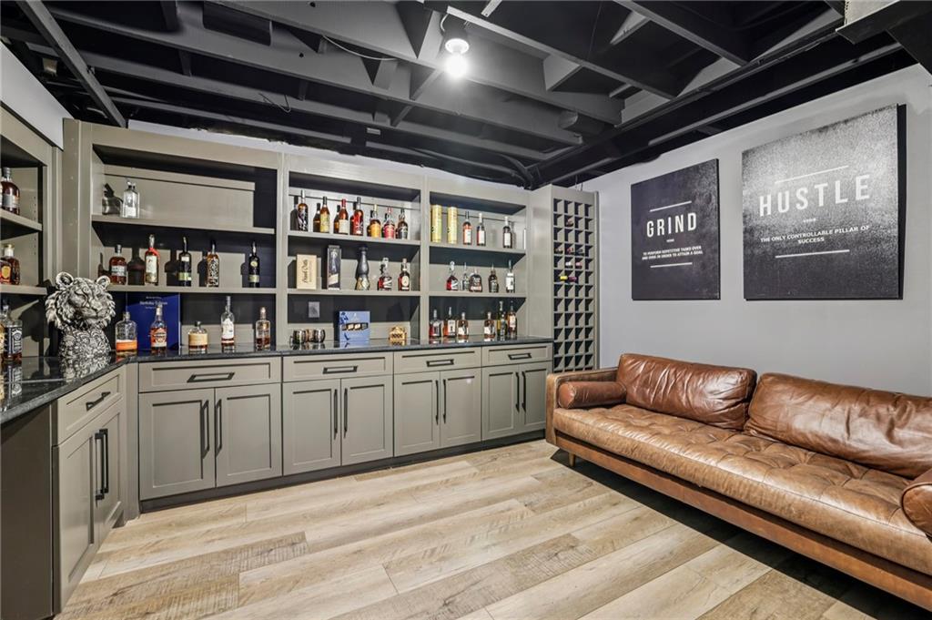 6055 Riverside Drive