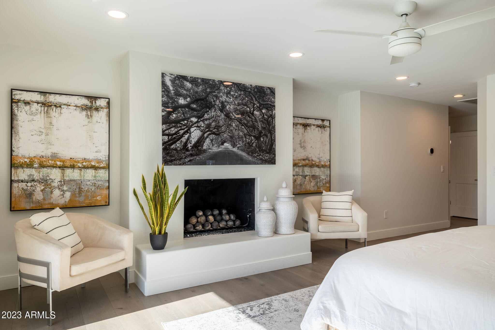 8113 N VIA DE LAGO