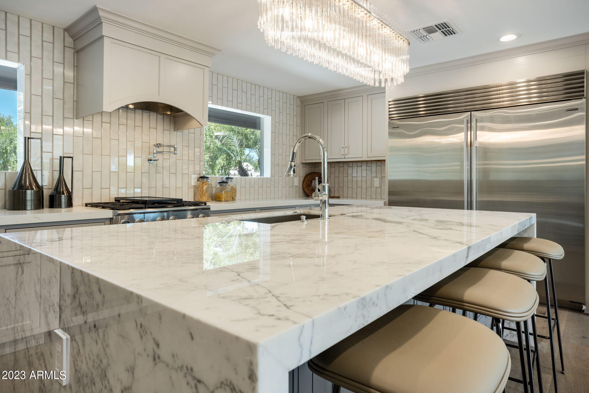 8113 N VIA DE LAGO