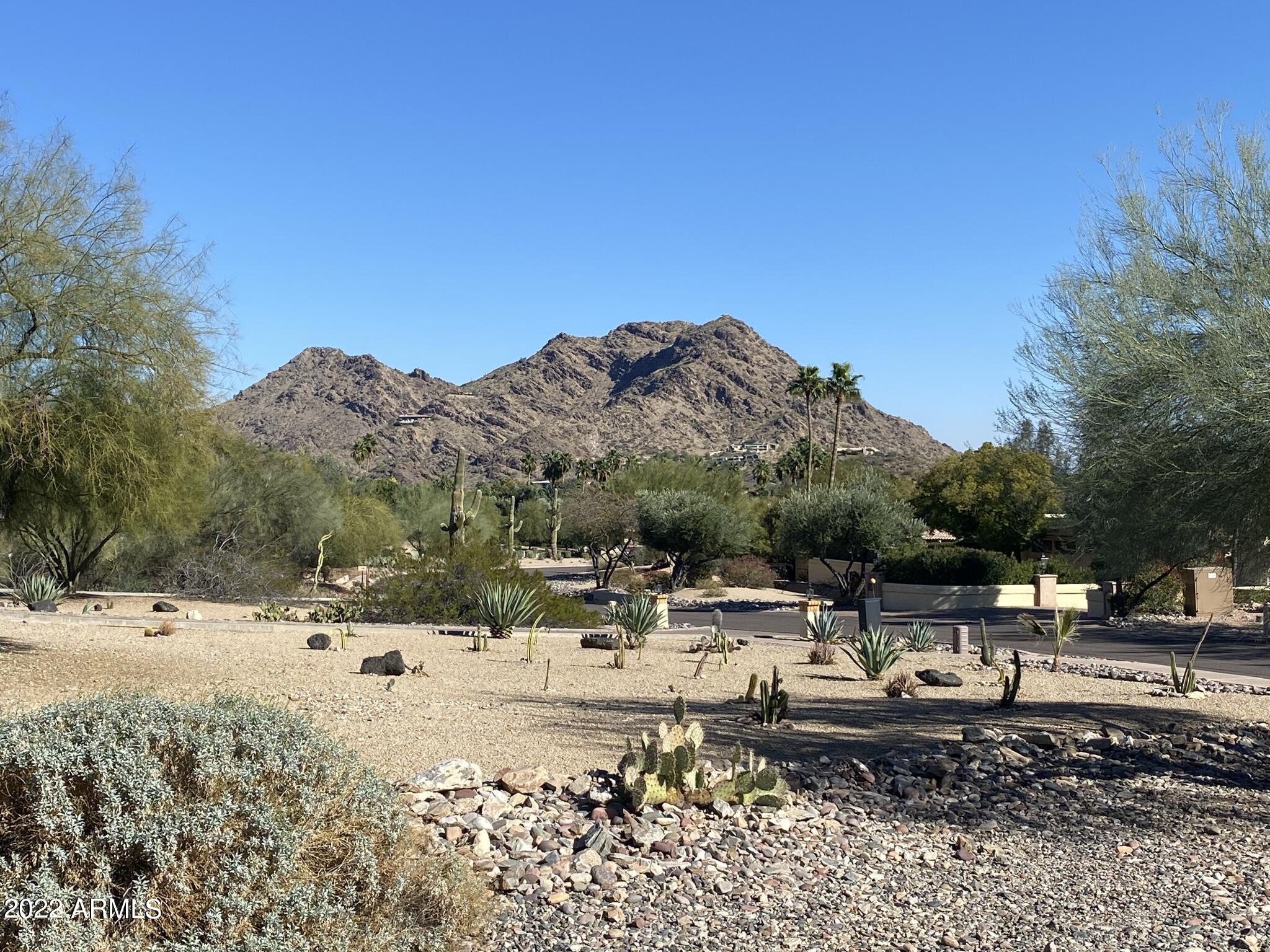 7215 N BLACK ROCK Trail, 54