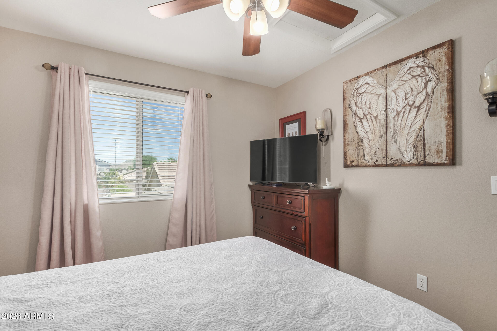16036 N 11TH Avenue, 1025