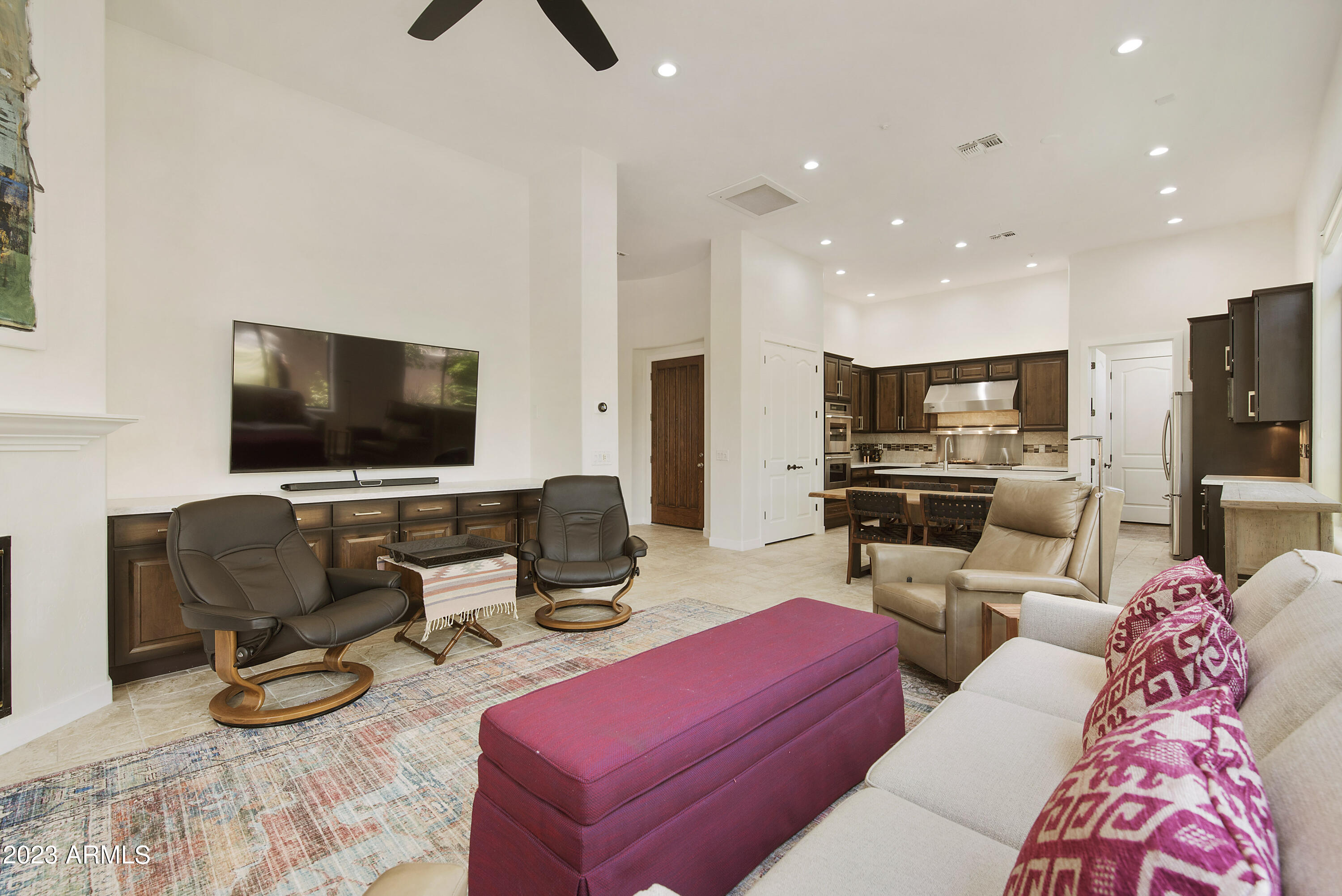 8461 E DIAMOND RIM Drive