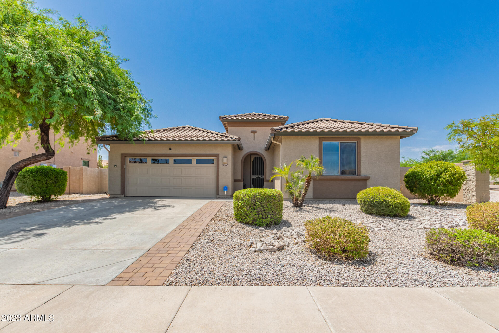 16367 W Buchanan Street
